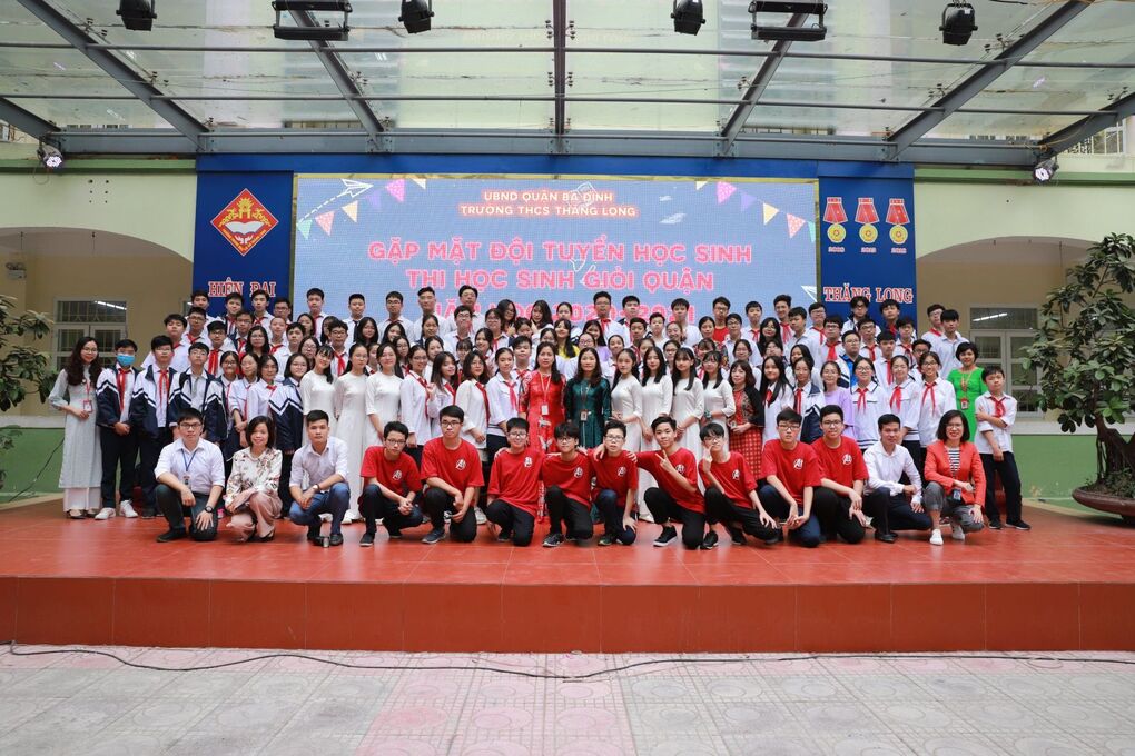 Đợi mùa quả ngọt! Gặp mặt đội tuyển HSG trường THCS Thăng Long trước kì thi cấp Quận.