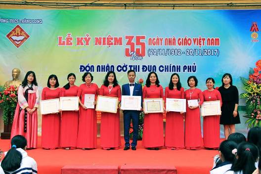 TƯNG BỪNG LỄ KỈ NIỆM 35 NĂM NGÀY NHÀ GIÁO VIỆT NAM 20-11