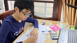 Kiểm tra trực tuyến giữa học kì I – không chỉ là điểm số