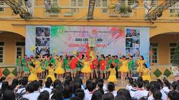 Sinh hoạt dưới cờ tháng Tư