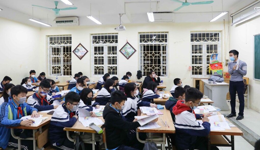 TRƯỜNG THCS THĂNG LONG VỚI CÔNG TÁC PHÒNG CHỐNG DỊCH BỆNH VIÊM ĐƯỜNG HÔ HẤP CẤP DO VI RÚT CORONA (nCoV) GÂY RA VÀ BIỆN PHÁP QUẢN LÝ HỌC SINH TẠI NHÀ TRONG THỜI GIAN NGHỈ HỌC