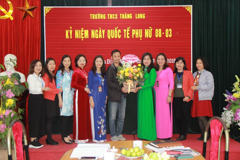 Không có phụ nữ, không có tình yêu 