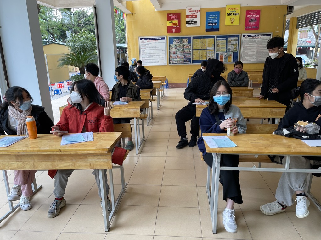 Trường THCS Thăng Long thực hiện tiêm phòng mũi 2 vaccine COVID-19 cho học sinh lớp 7,8,9