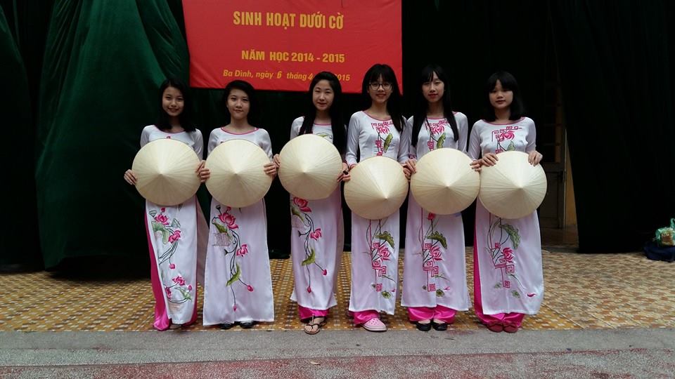 Sinh hoạt dưới cờ tháng 4