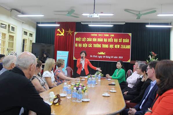 Trường THCS Thăng Long đón tiếp Đoàn đại biểu đại sứ quán và Đại diện các trường Trung học New Zealand