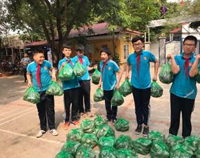 Hoạt động sẻ chia khó khăn với đồng bào GiaLai