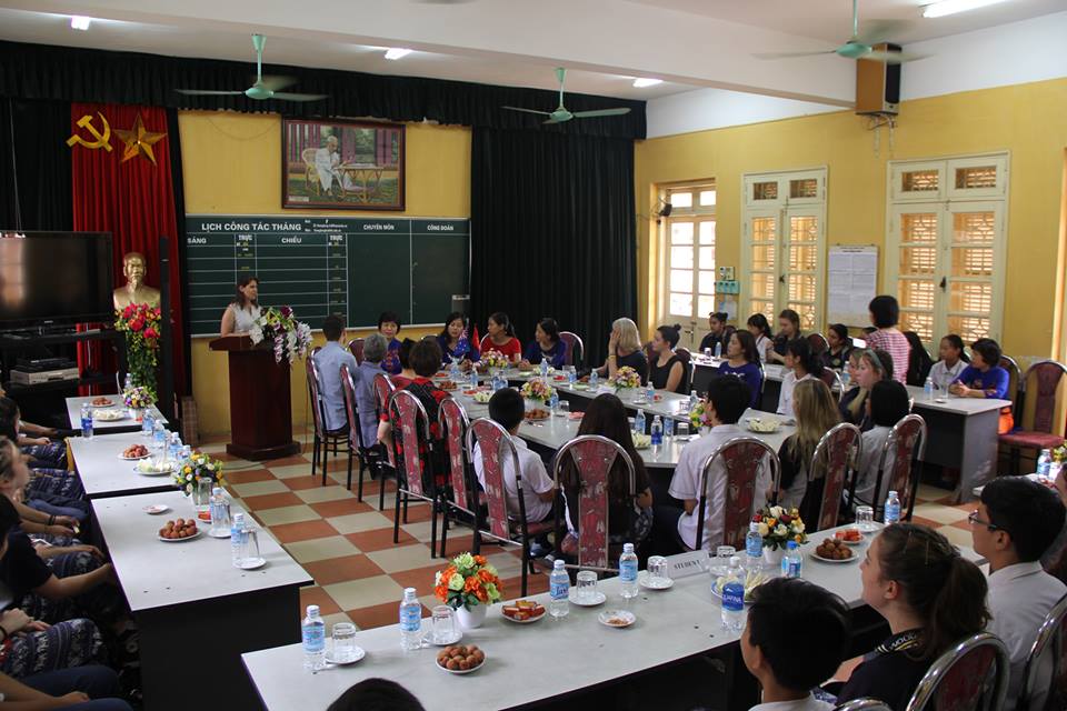 Giao lưu Thăng Long-Burnwood Girl High School