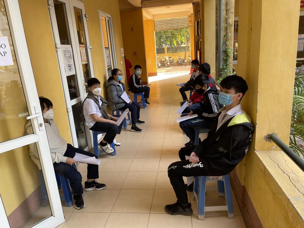 THCS Thăng Long thực hiện tiêm phòng mũi 1 vaccine COVID-19 cho học sinh lớp 7