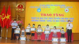 "Sóng và máy tính" để không ai bị bỏ lại phía sau