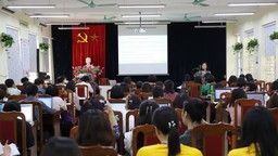 Tập huấn chuyên đề “Tìm hiểu chương trình giáo dục phổ thông và xây dựng kế hoạch bài dạy môn Khoa học tự nhiên”