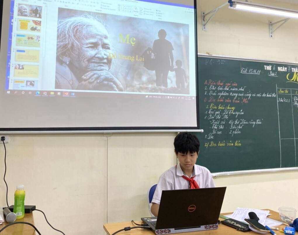 Cảm thụ hai khổ cuối bài thơ " Mẹ" - SGK ngữ văn lớp 7