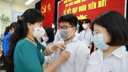 Lễ kết nạp Đoàn viên mới kỉ niệm Ngày sinh nhật Bác