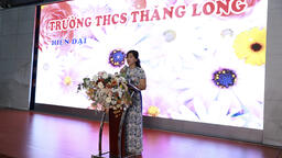 Làm quen để cùng con bước vào cấp học mới