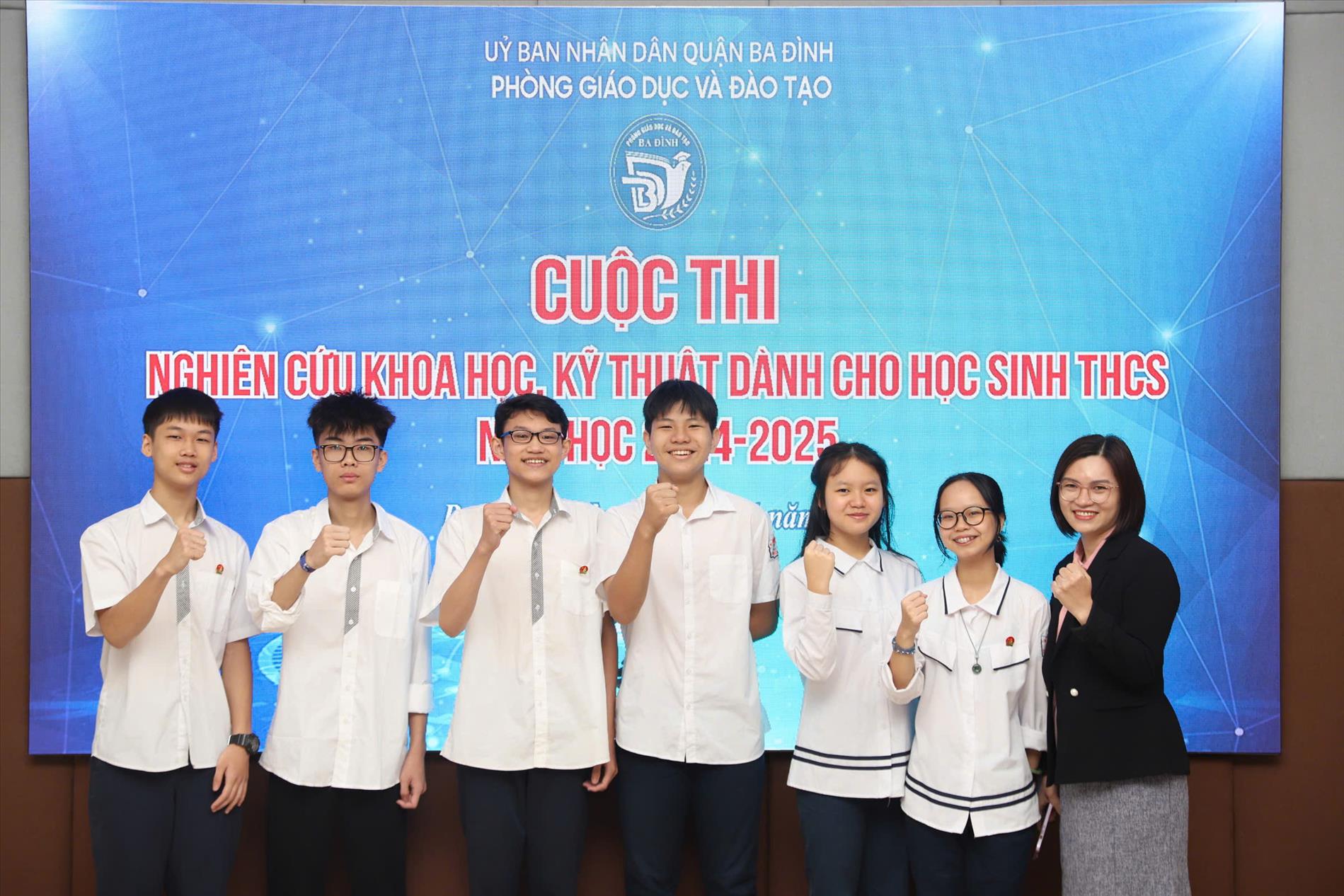 Học sinh trường THCS Thăng Long với 5 đề tài tham gia Cuộc thi Nghiên cứu Khoa học, Kỹ thuật cấp Quận