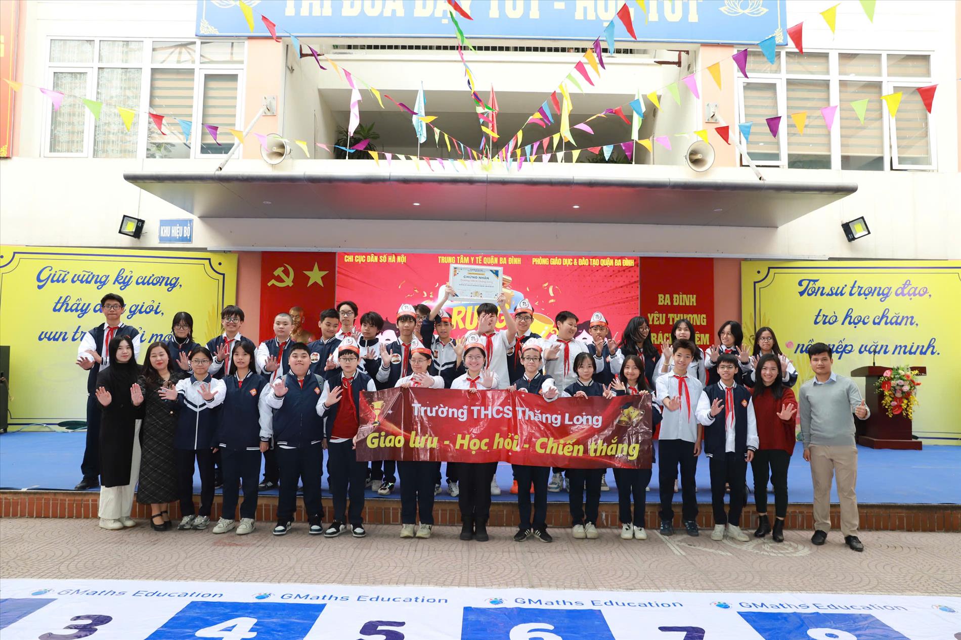 Học sinh trường THCS Thăng Long tham gia cuộc thi “Rung chuông vàng”