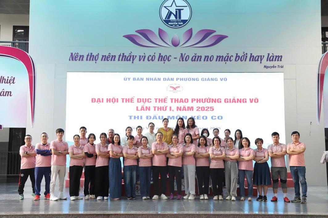 Giáo viên trường THCS Thăng Long tham dự đại hội thể dục thể thao Phường Giảng Võ