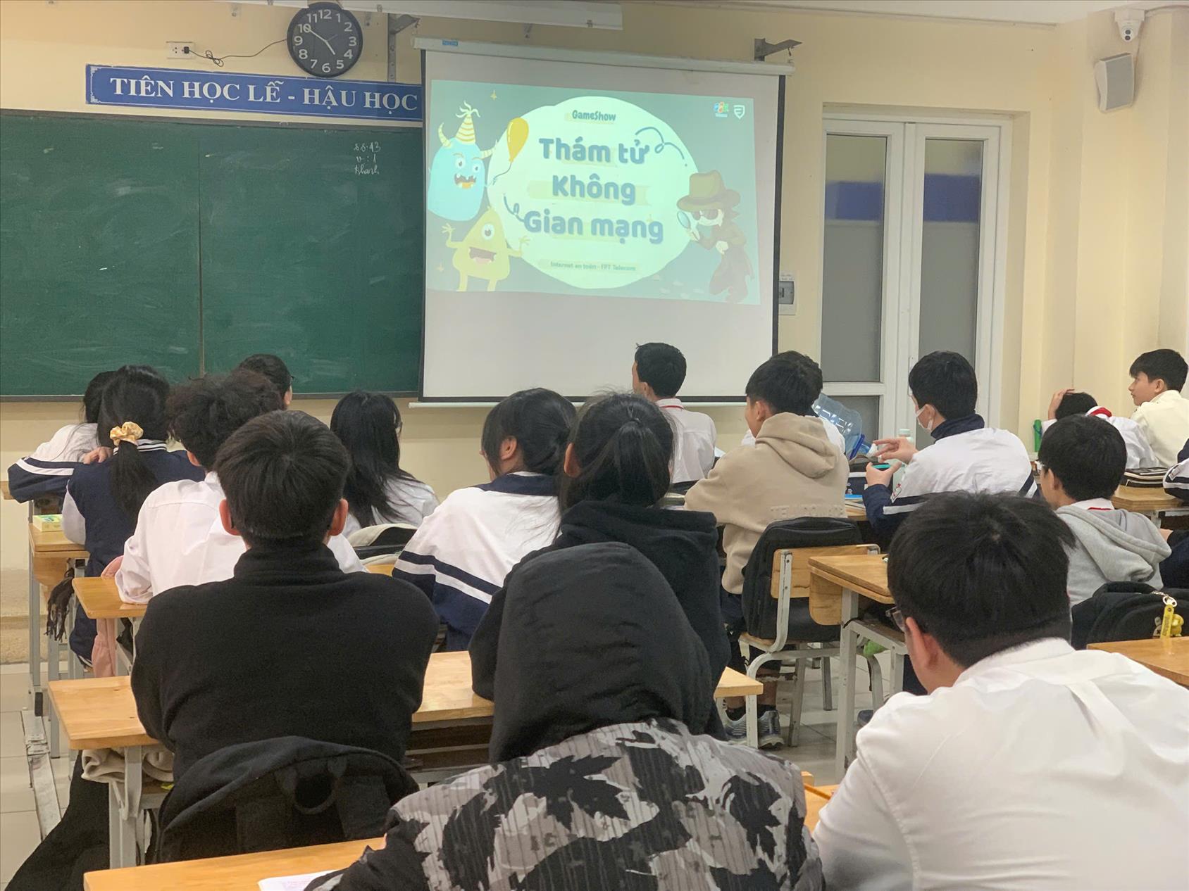 Lớp 8B với An toàn internet
