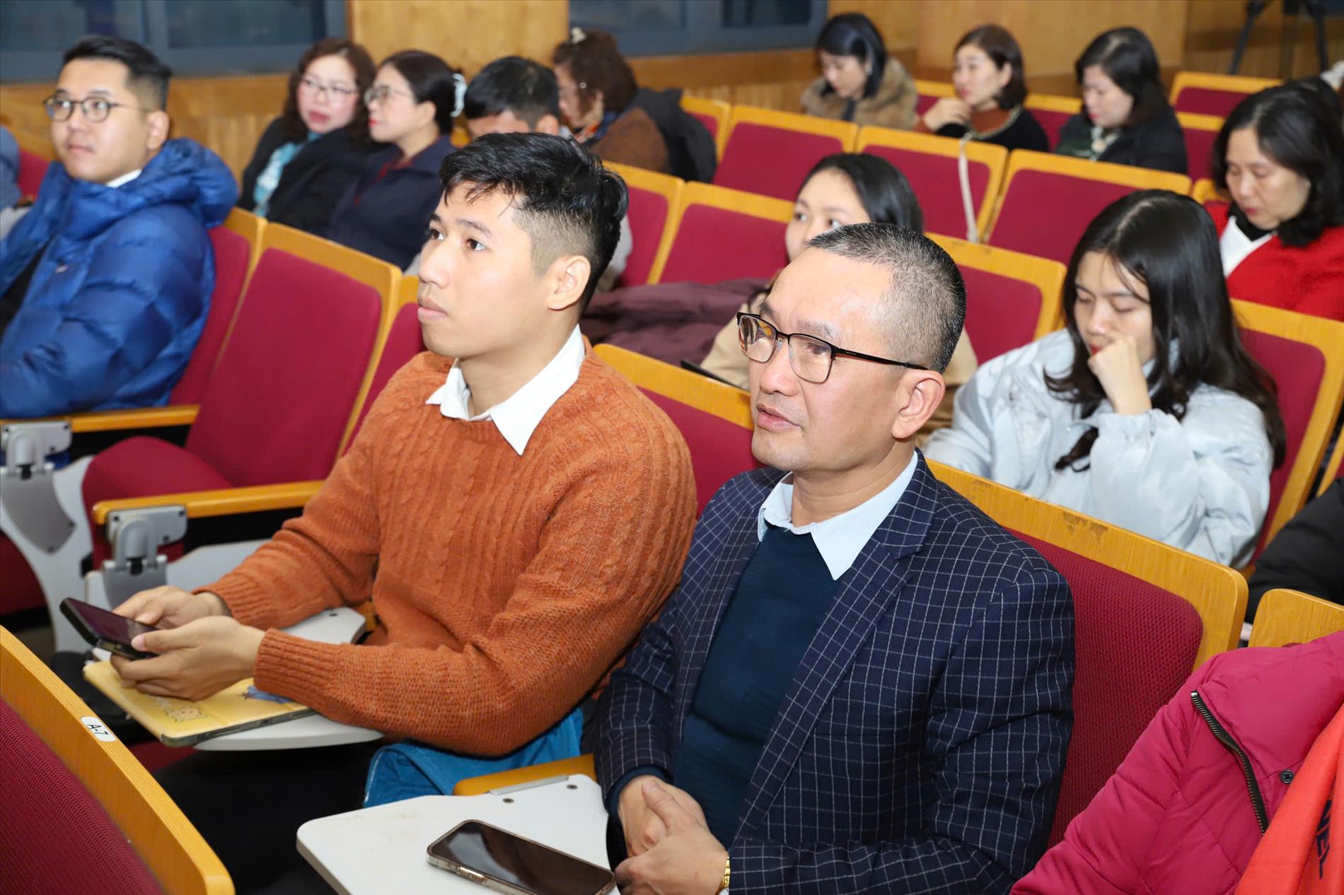 Tập Huấn "Ứng dụng Trí tuệ nhân tạo (AI) trong Giáo dục" - Bước tiến mới trong giáo dục đào tạo tại quận Ba Đình