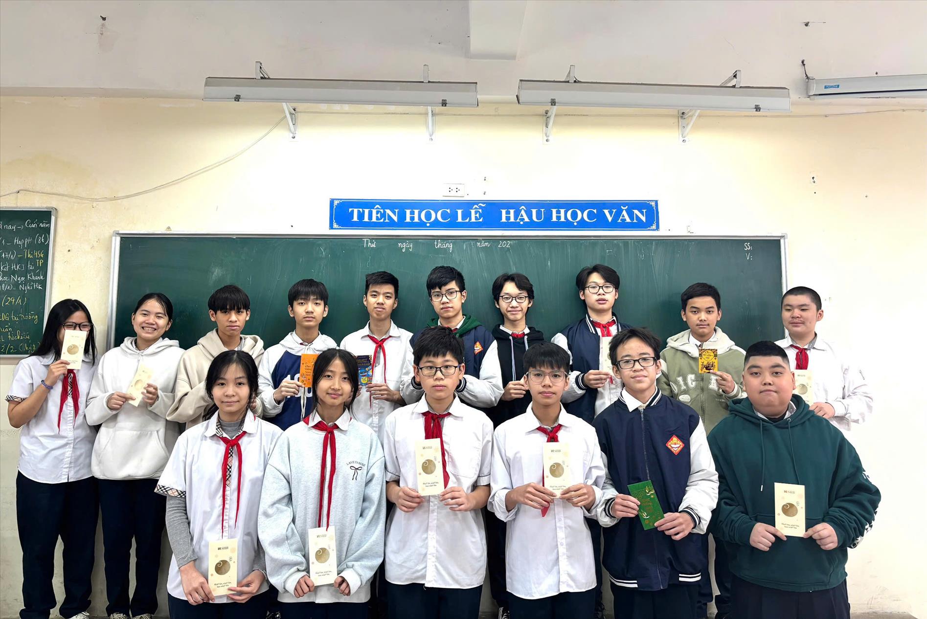 Lớp 8A2 toả sáng rực rỡ tại vòng chung kết Đấu trường toán học