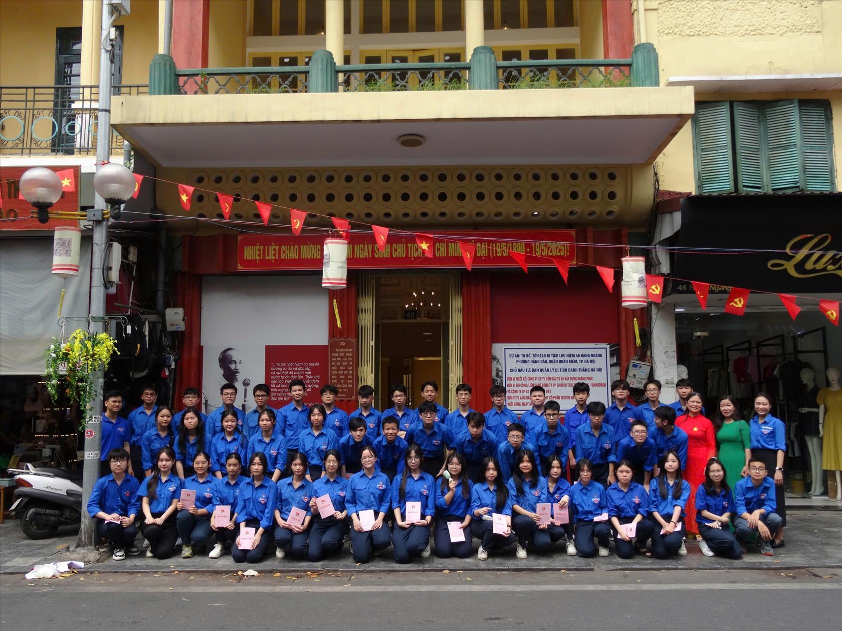 Tự hào khoác áo xanh – Học sinh THCS Thăng Long chính thức bước vào hàng ngũ Đoàn viên