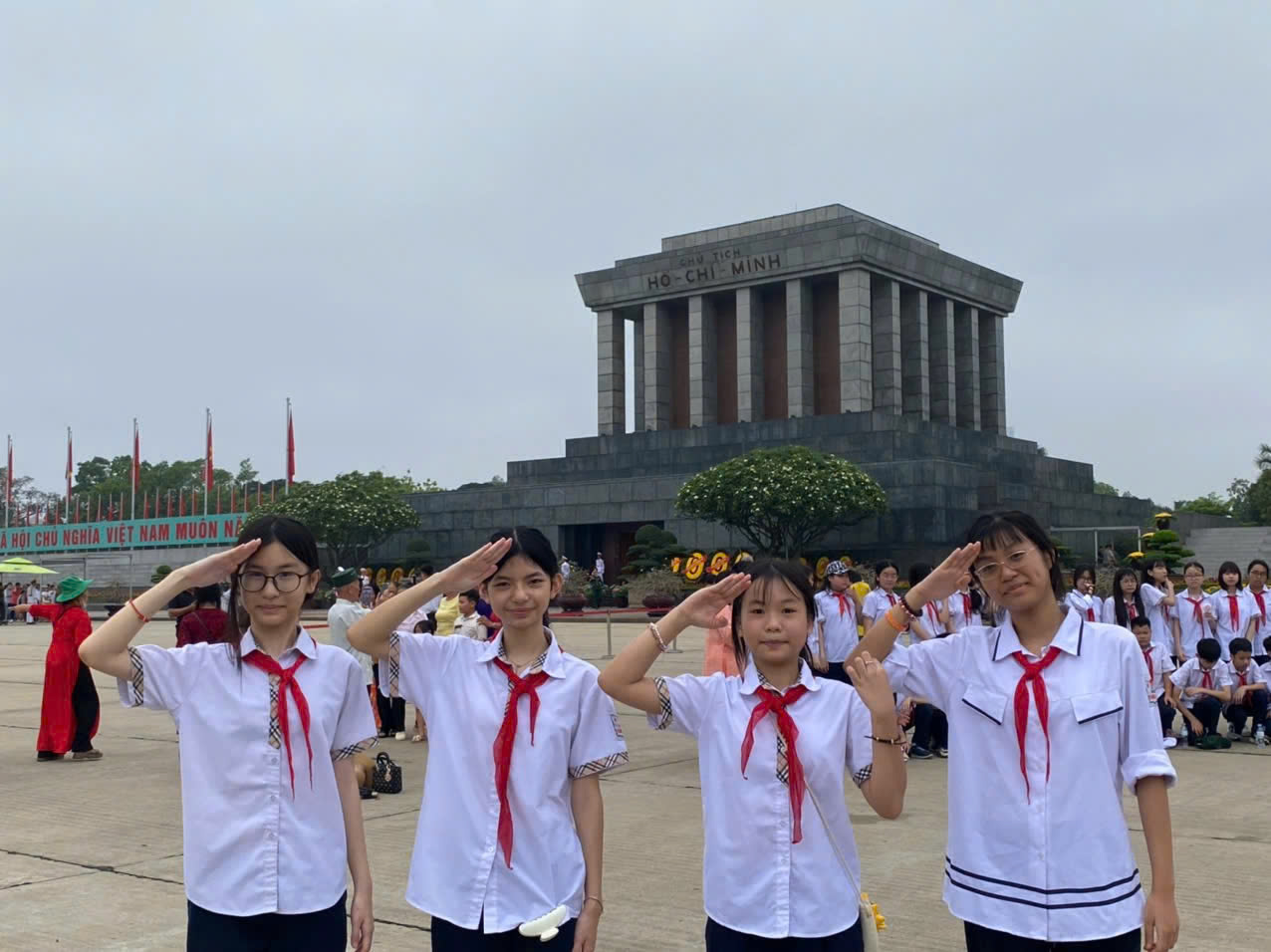 Tháng Năm, trở về bên Người- Nguyện mãi khắc ghi!