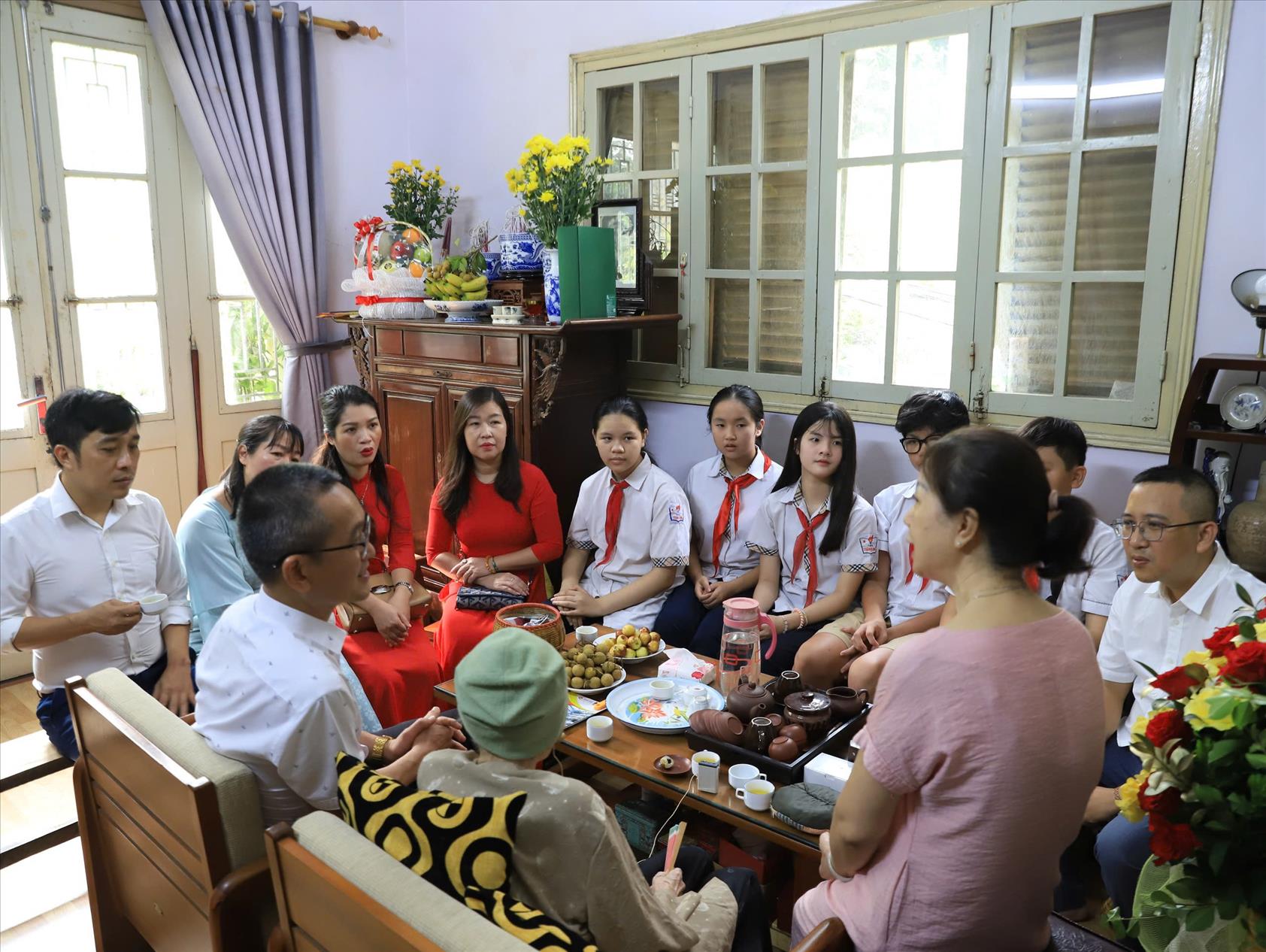 Hành trình tri ân của thầy trò trường THCS Thăng Long bên gia đình cố nhạc sĩ Văn Cao