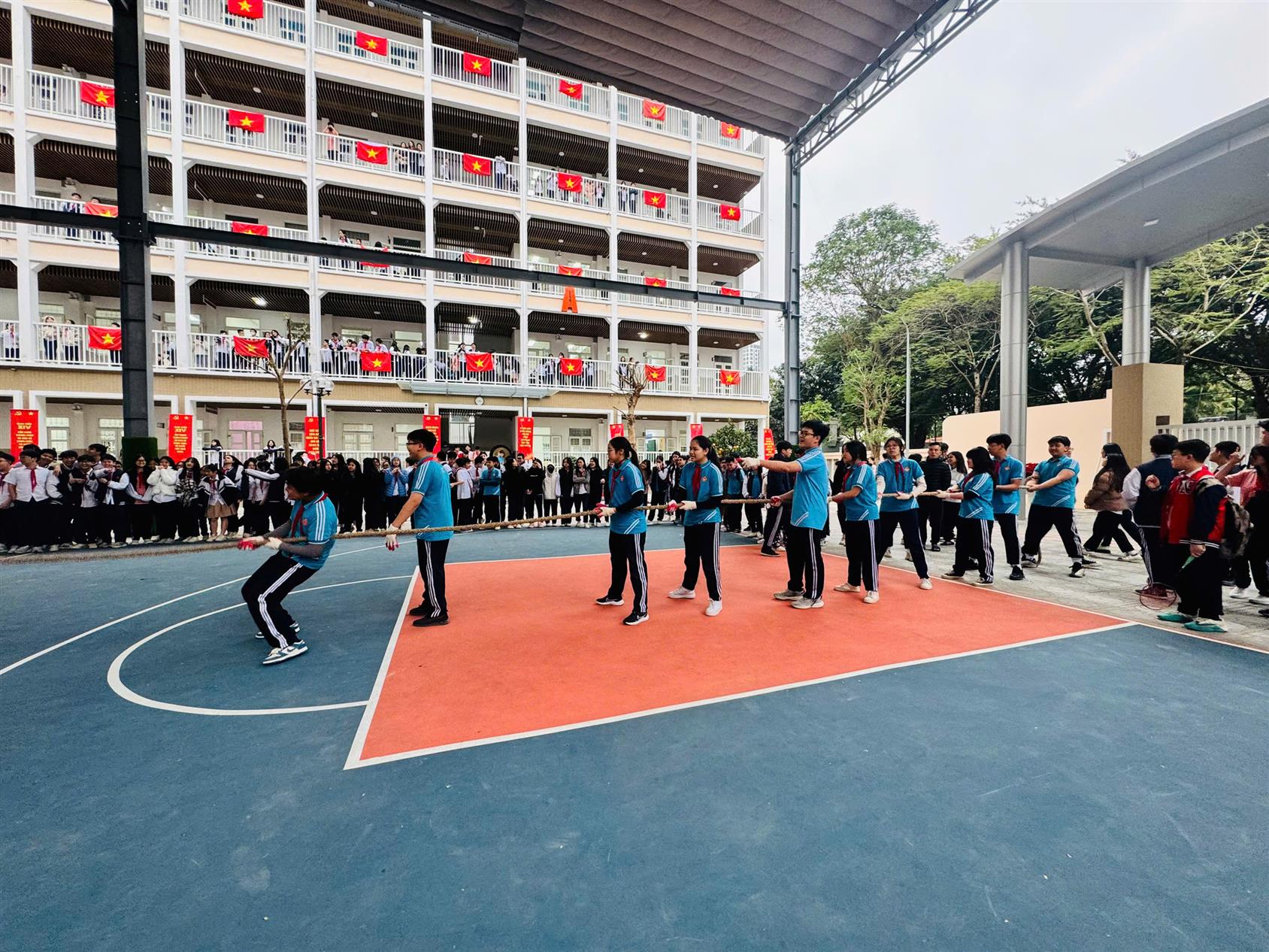 Những chiến binh thép: Hành trình tiến vào chung kết của chi đội 8D