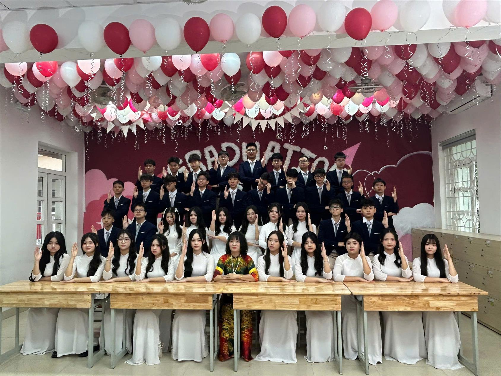 Buổi chụp kỷ yếu đáng nhớ- Dấu ấn thanh xuân không thể phai mờ