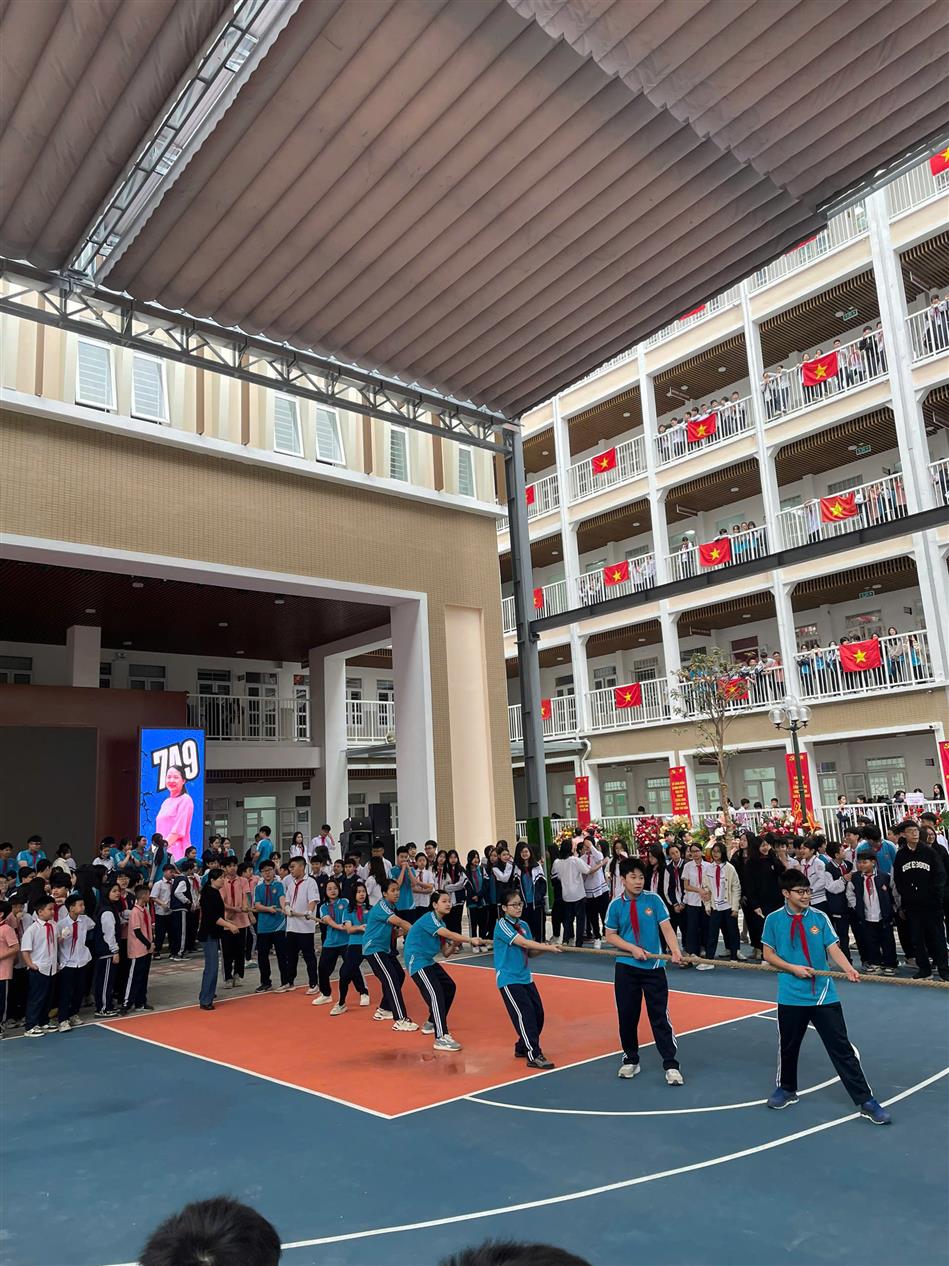 7A9 - Sức mạnh đến từ những bàn tay nắm chặt