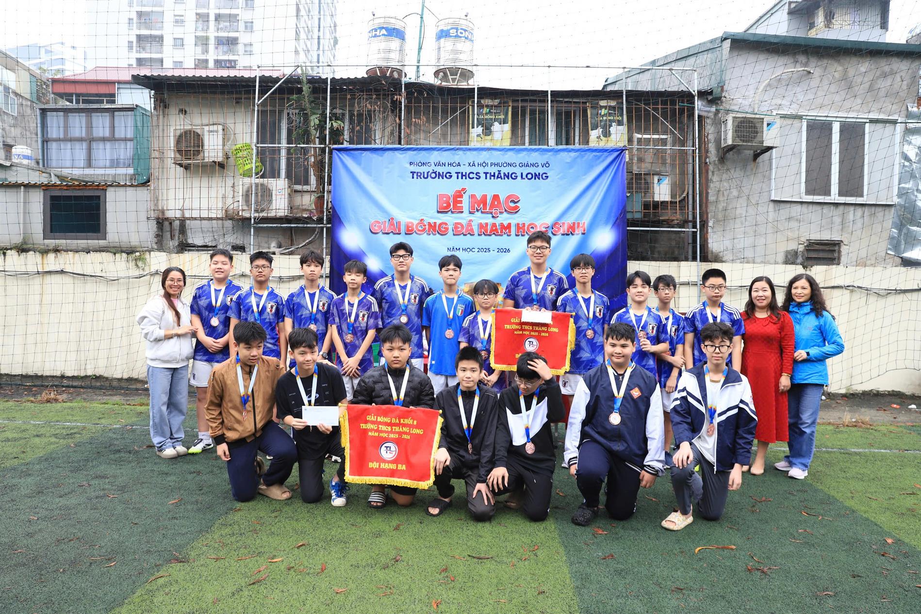 Hành trình trên sân cỏ của lớp 8A3