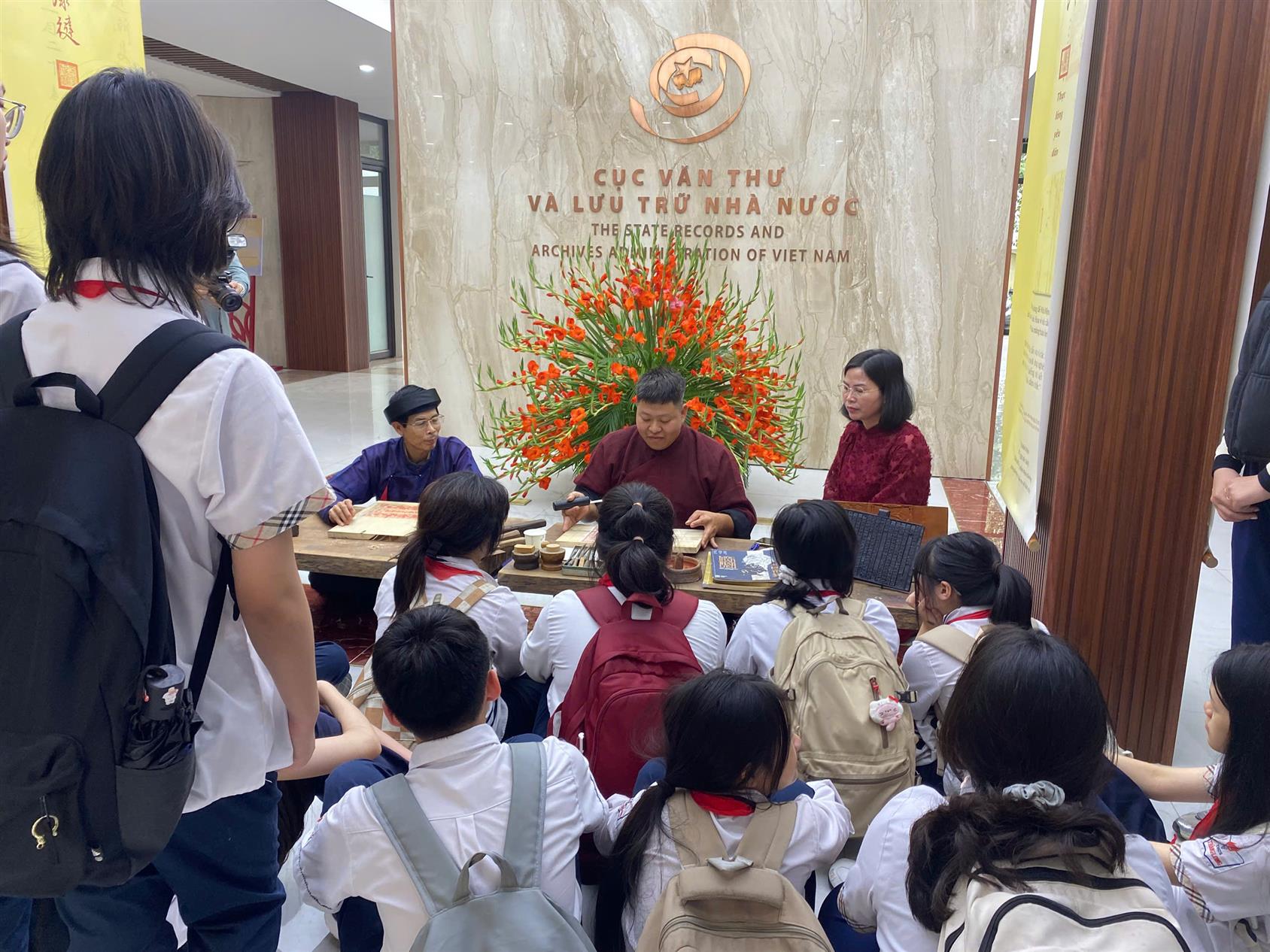 Kết nối dòng chảy lịch sử - Từ mộc bản triều Nguyễn đến biểu tượng thiêng liêng của dân tộc