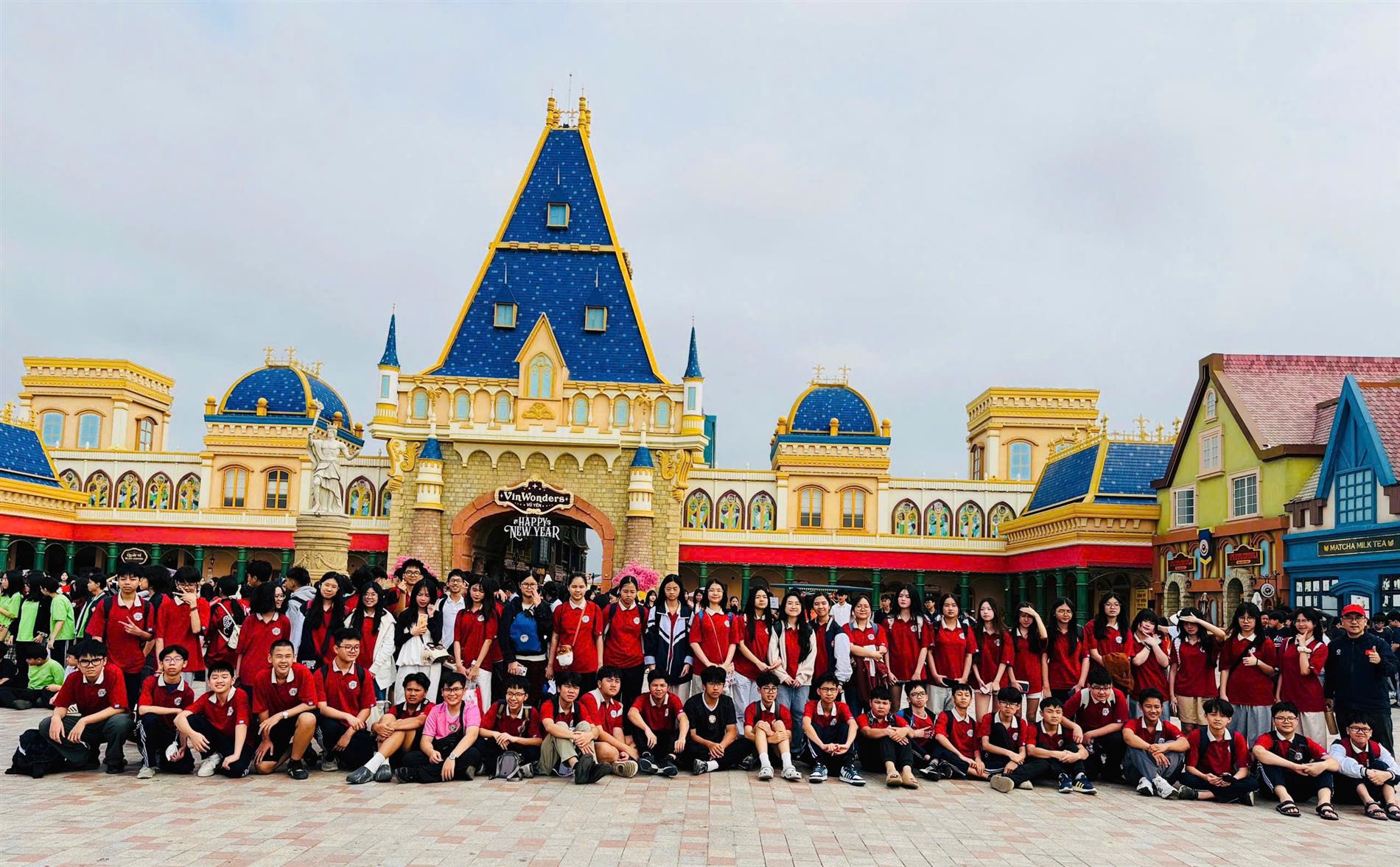 Hoạt động trải nghiệm ý nghĩa của tập thể lớp 8D tại công viên VinWonders Vũ Yên - Hải Phòng