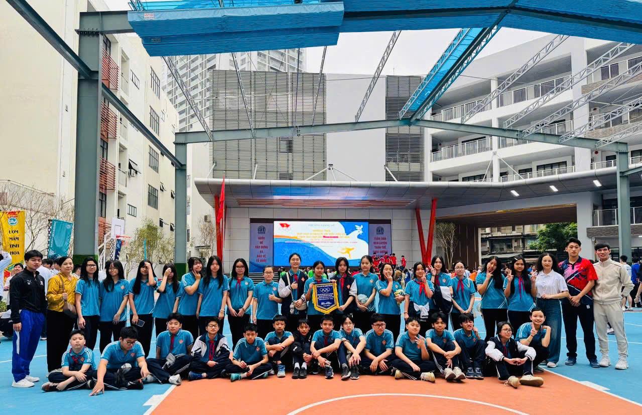 Trường THCS Thăng Long tham gia Hưởng ứng ngày chạy Olympic vì sức khỏe toàn dân phường Giảng Võ