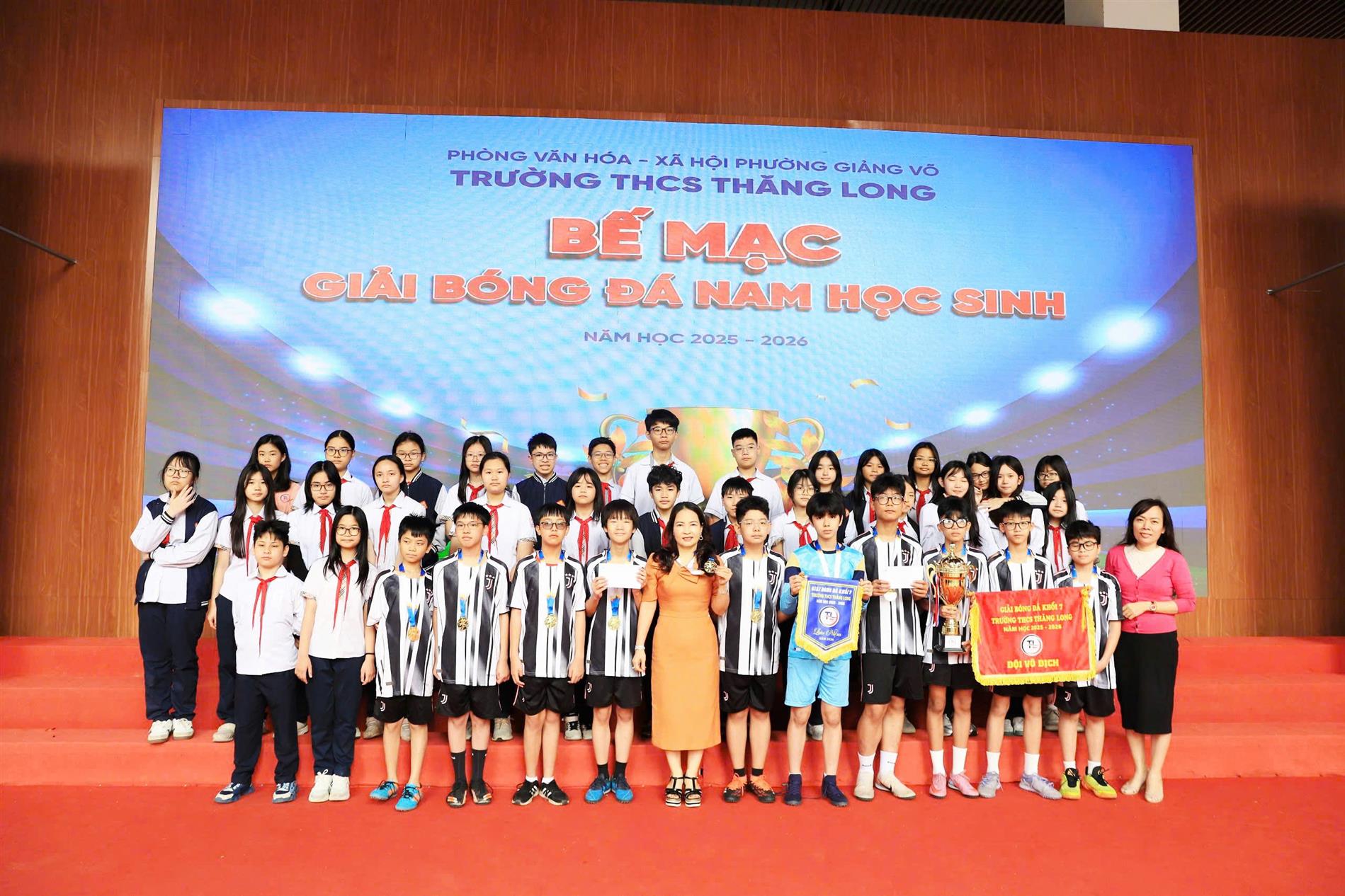 Bóng đá – sức mạnh của tinh thần đoàn kết