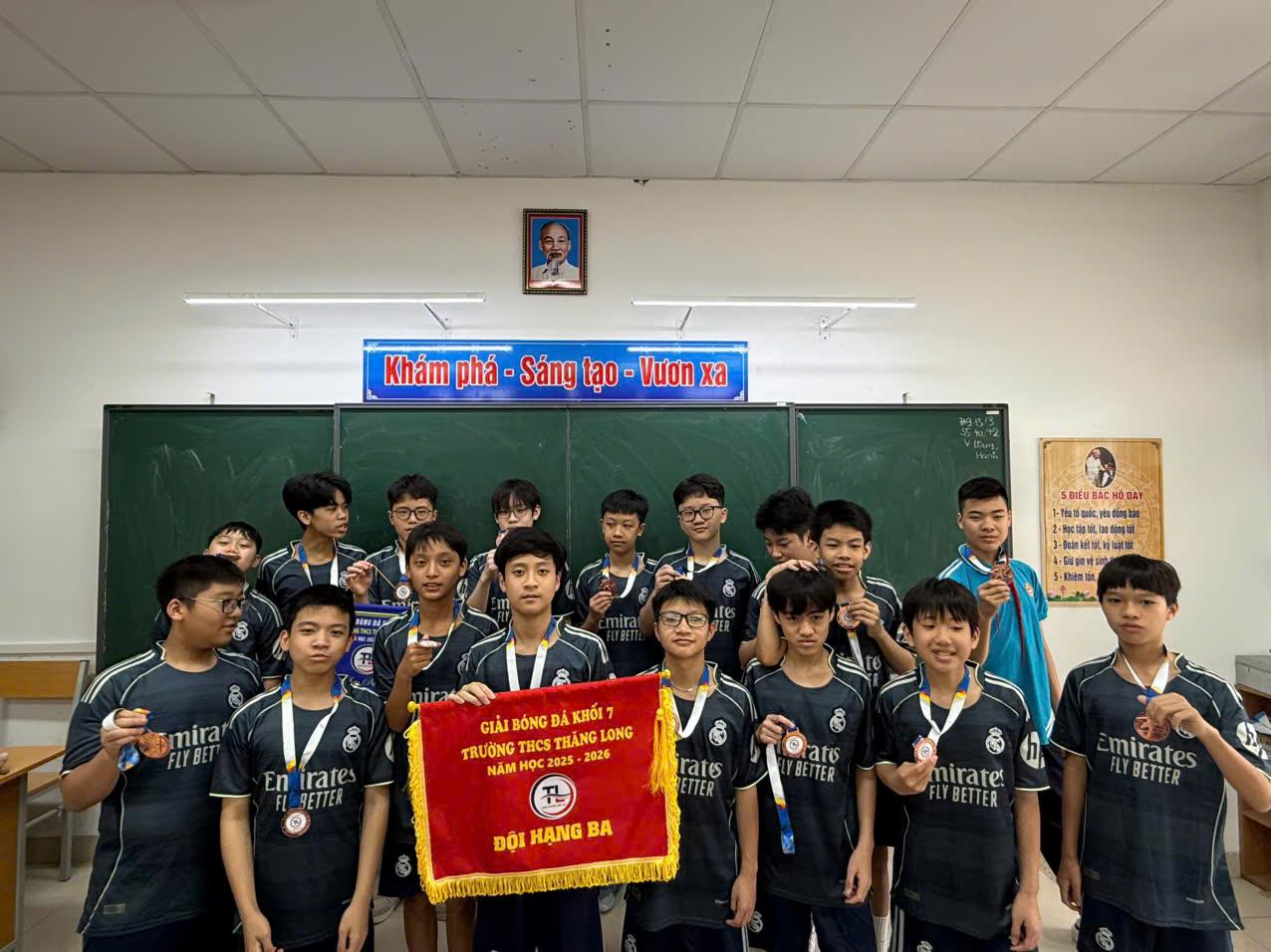 7A9 và khúc ca chiến thắng