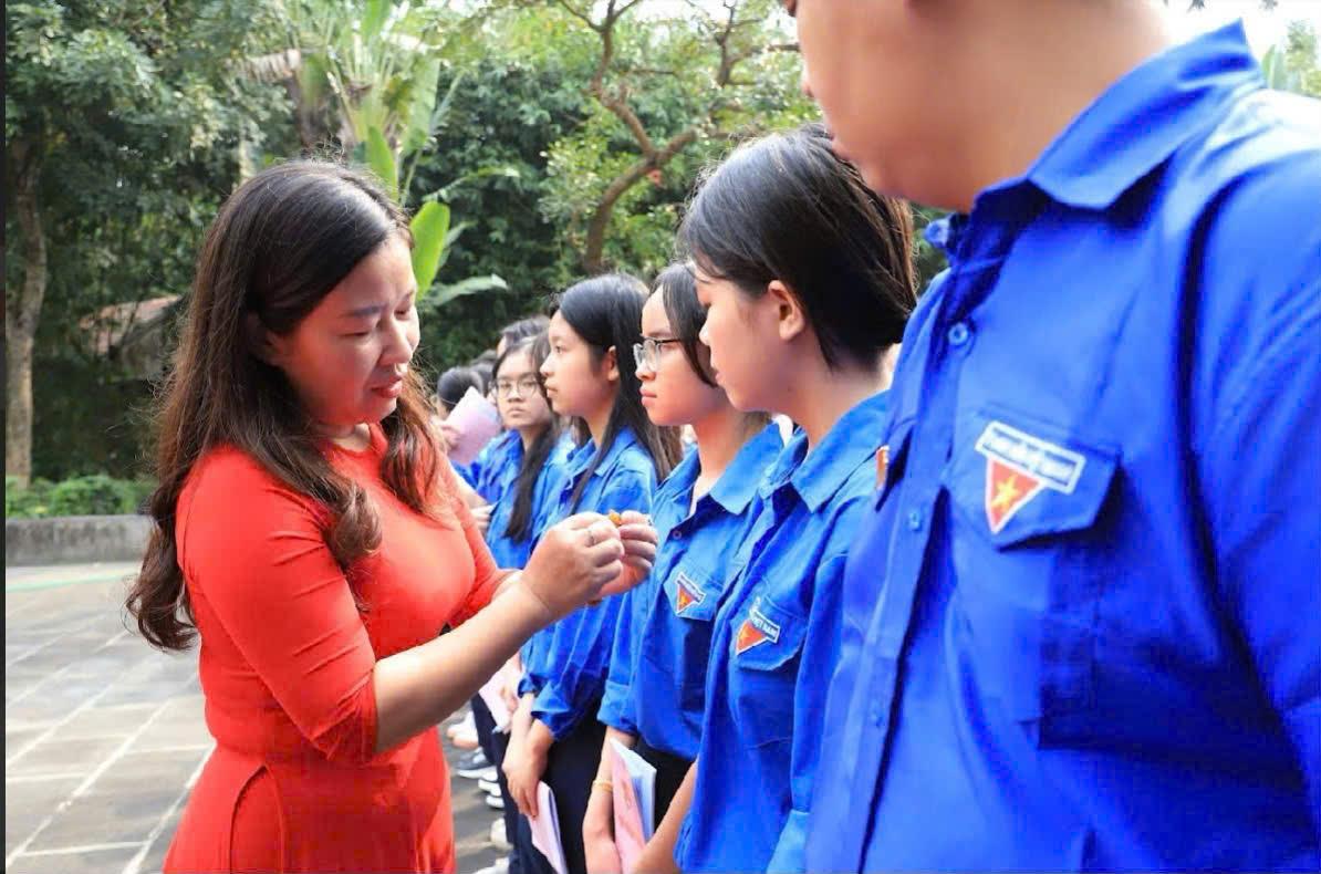 Trưởng thành trong màu áo xanh thanh niên