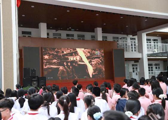 Lịch sử qua từng thước phim