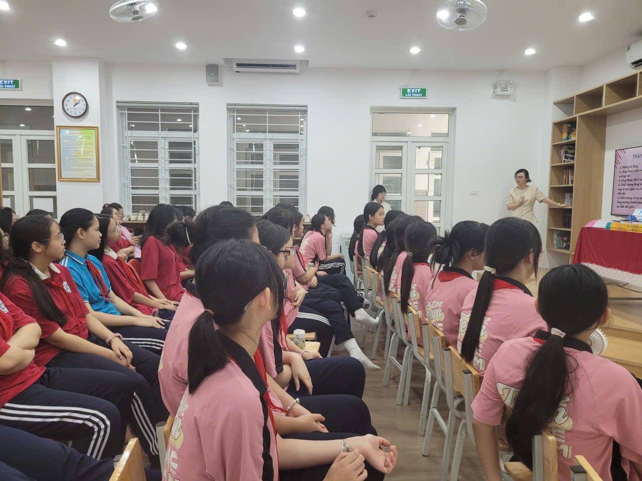 Khi Teen 8D và 7A6 "gỡ rối" tuổi dậy thì cùng chuyên gia Viện Nhi