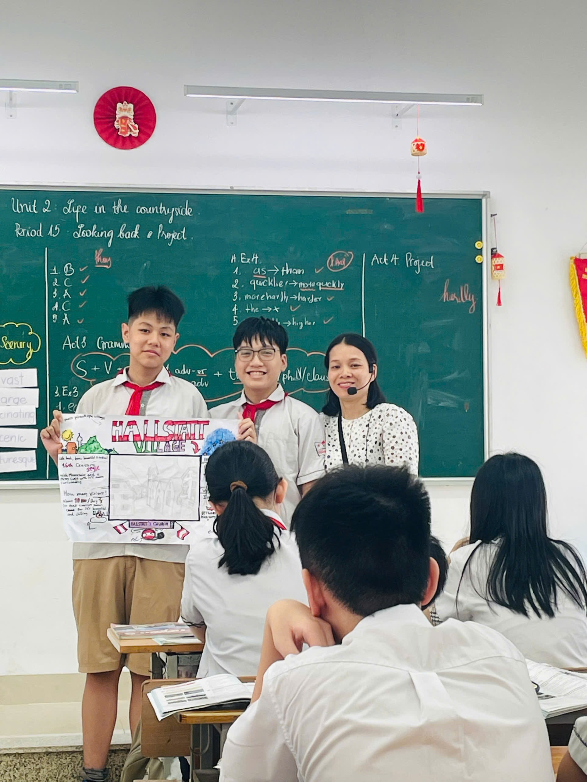 A group of people in a classroomAI-generated content may be incorrect.