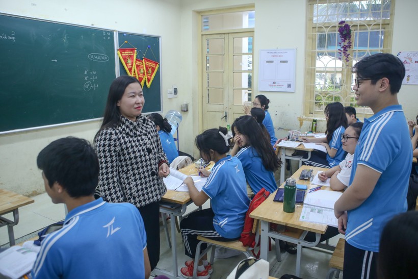 Cô giáo Hà thành với những ‘lá thư tay’ ẩn trong bài kiểm tra